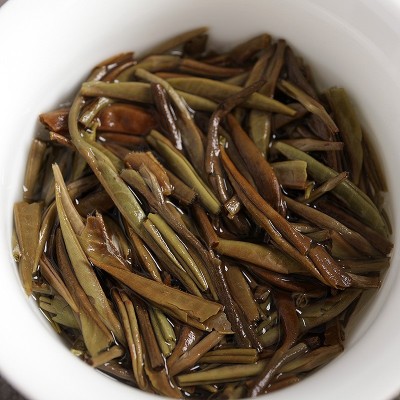 云南大树白茶 云南白毫银针100g小饼茶叶 景谷单芽月光白大量批发图3