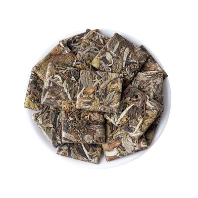 云南普洱茶批发古树蜜香回甘大叶种老树白茶小方片生茶独立装现货图5