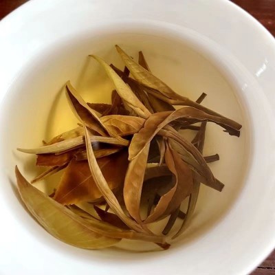 现货云南白茶景谷 老白茶古树白茶 月光白美人散茶大叶种散料茶叶图4
