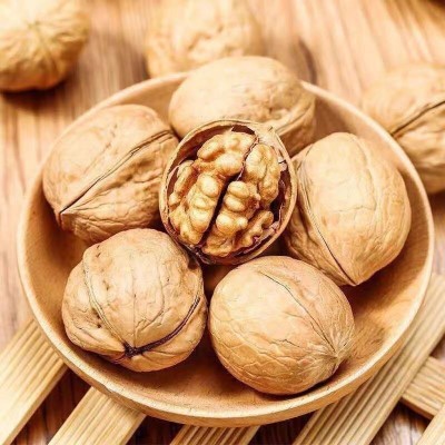 代发新疆185纸皮核桃批发500g 薄皮手剥阿克苏大核桃纸皮生核桃图3