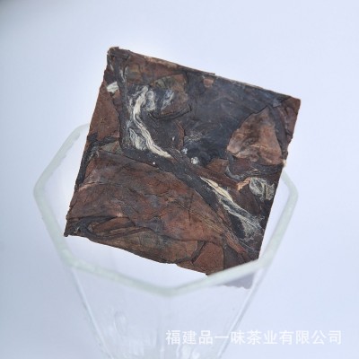 正宗福鼎白茶2016毫香老白茶紧压方片寿眉茶饼5G小包便携批发图4