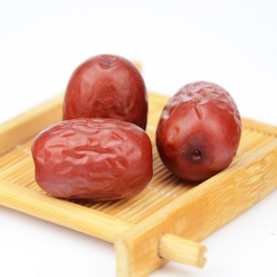 地摊新疆若羌红枣668g皮薄肉厚开袋即食休闲零食红枣批发枸杞枣王图3