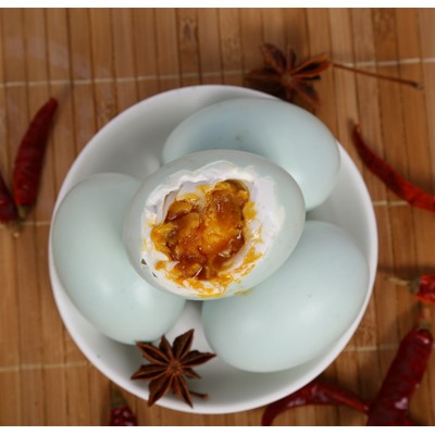 青皮鸭蛋流油咸蛋批发40枚各种规格红心流油咸鸭蛋图3