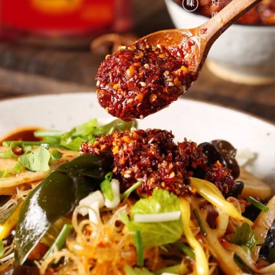 川南香辣王327g油辣子酱瓶装四川特产拌饭凉菜调料辣椒酱油泼辣子 1件