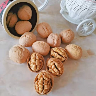 批发新疆185纸皮核桃肉饱满手捏即开手剥 185核桃 新疆薄皮核桃图3